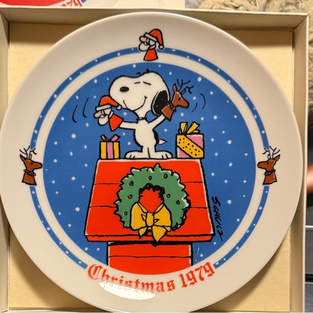 Christmas 1979 Snoopy Decorative Plate, Charles M. Schultz for Schmid - w/ box